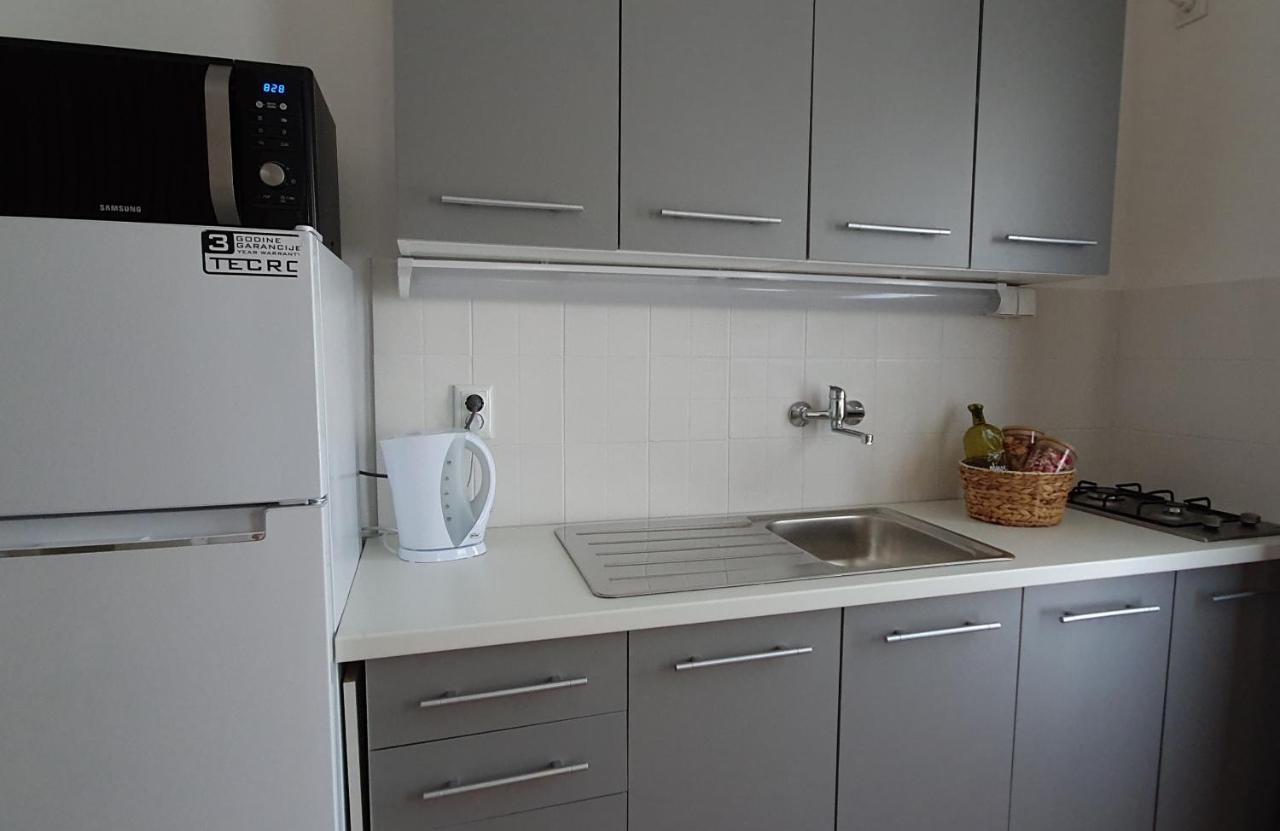 Apartmani Masline Jasenice  Exterior photo
